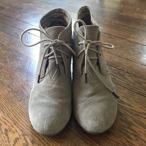 Toms lace-up wedge booties